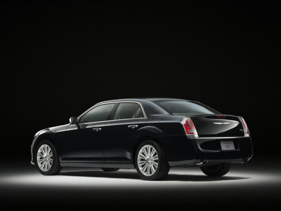  Chrysler 300 2012 года  (JP) (фото 5 из 6)